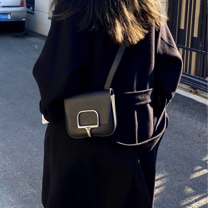 二手Hermes Della Cavalleria Mini 89黑色銀釦 斜背包/屁股包-27