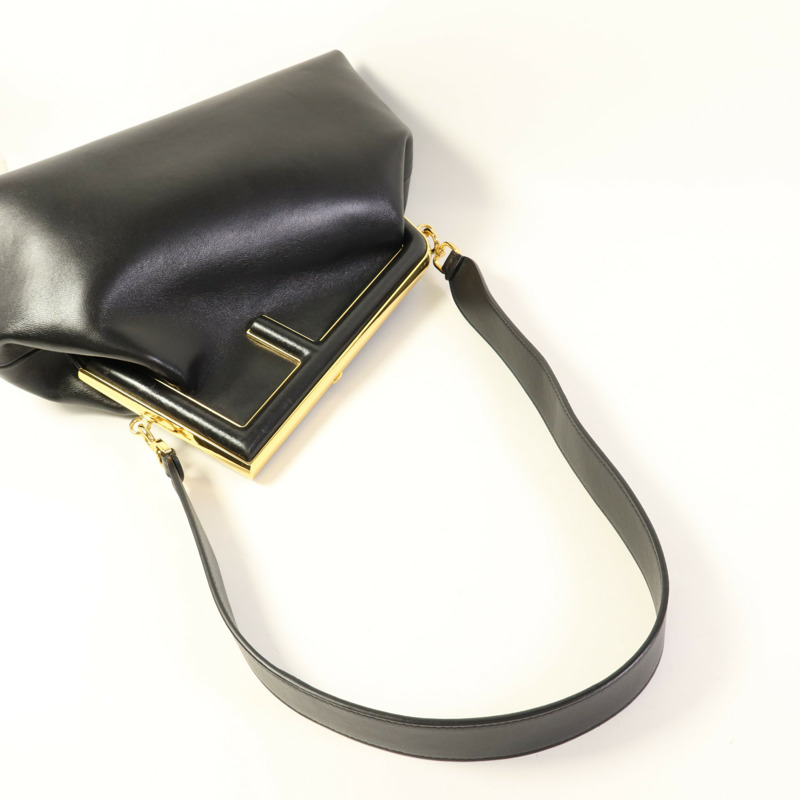FENDI 牛皮皮革First Medium金扣肩背袋-4