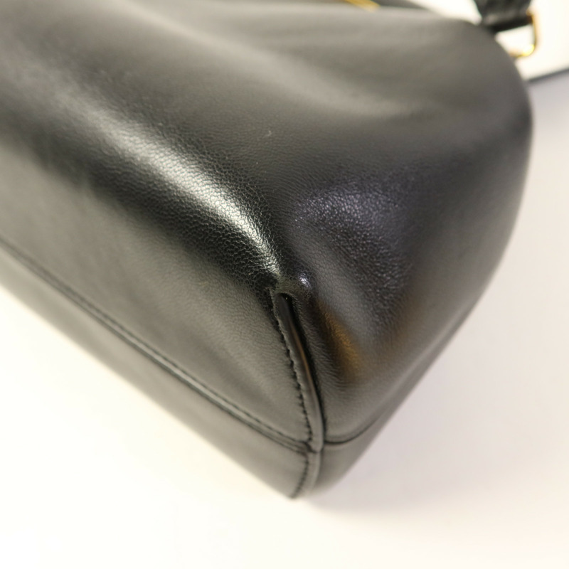 FENDI 牛皮皮革First Medium金扣肩背袋-11