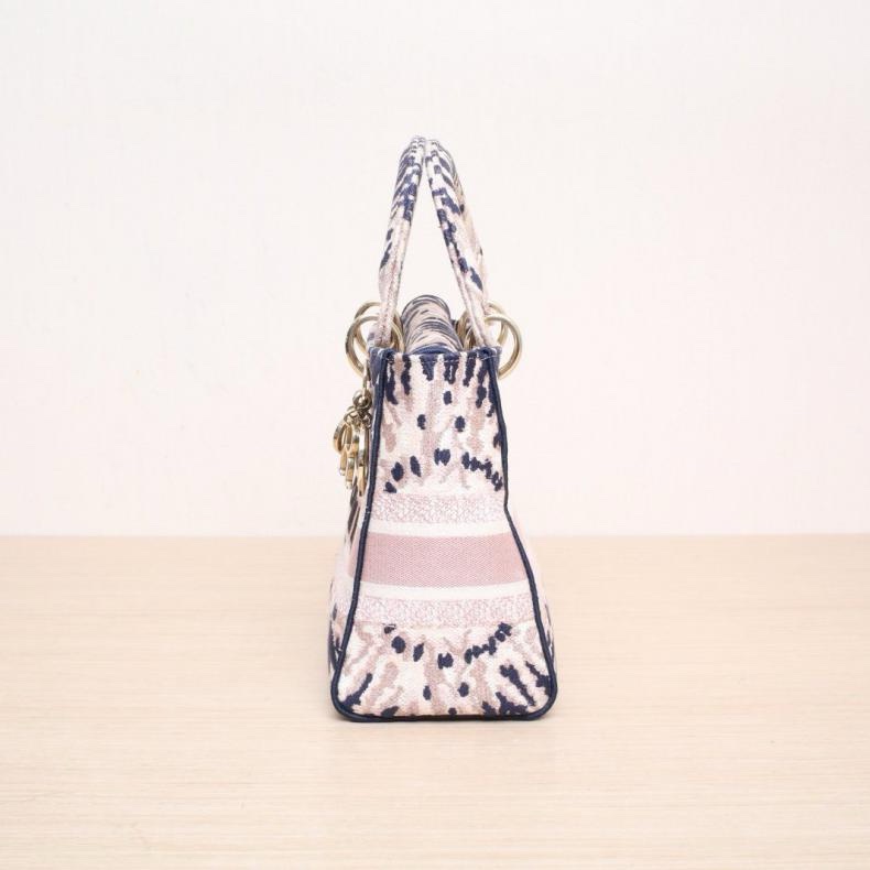 DIOR(迪奧) Lady D-Lite 戴妃包 中號 24 粉色 帆布 金扣 2020 印花刺繡 拼色-1