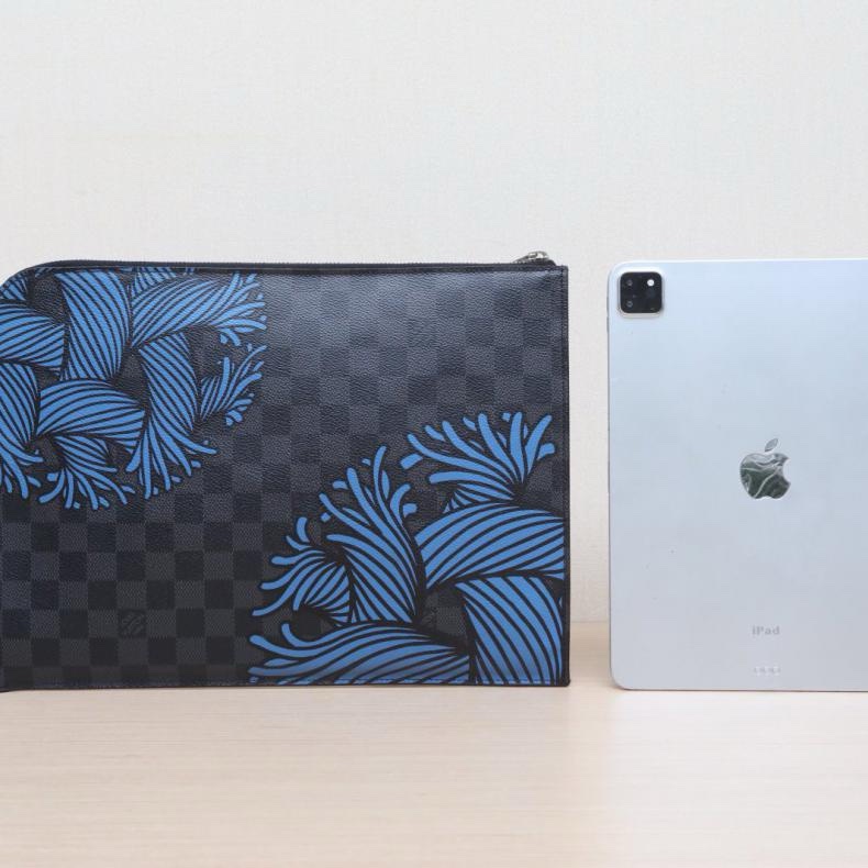 LOUIS VUITTON(路易威登) 黑棋格 PVC 2016 黑棋盤格 繩結印花 手拿包-2