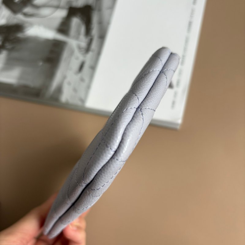 ::CHANEL:: 銀雙C淡紫色一字拉鍊零錢包 卡包 經典菱格 錢包-3