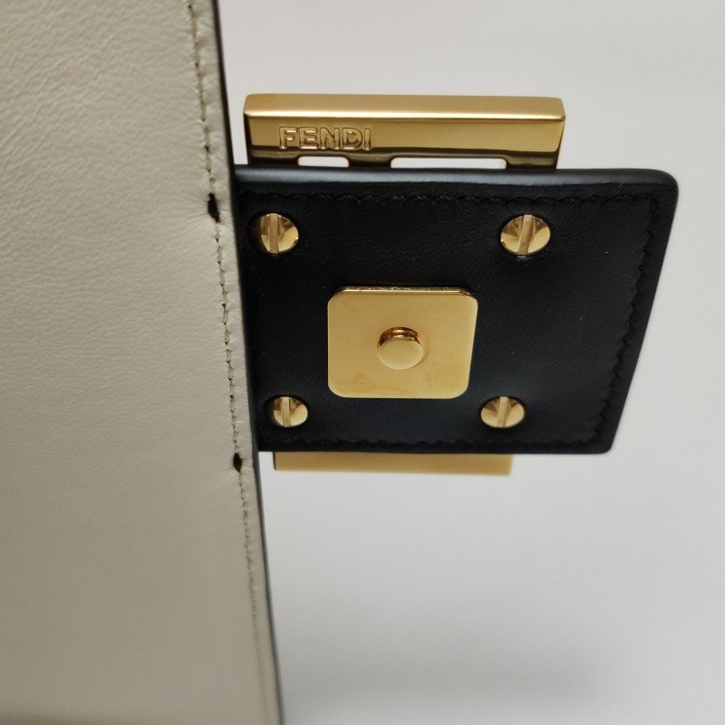 Fendi Baguette 法棍包 中號 羊皮 拼色 雙F扣環 單肩包-9