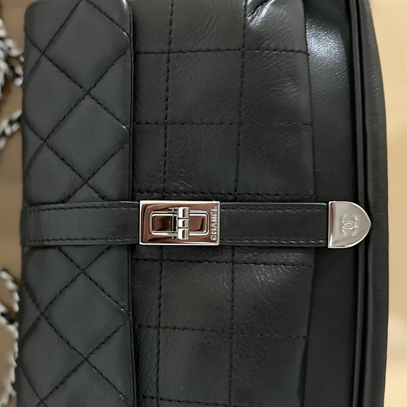 CHANEL 鏈條單肩斜背包皮革黑色二手女式-9