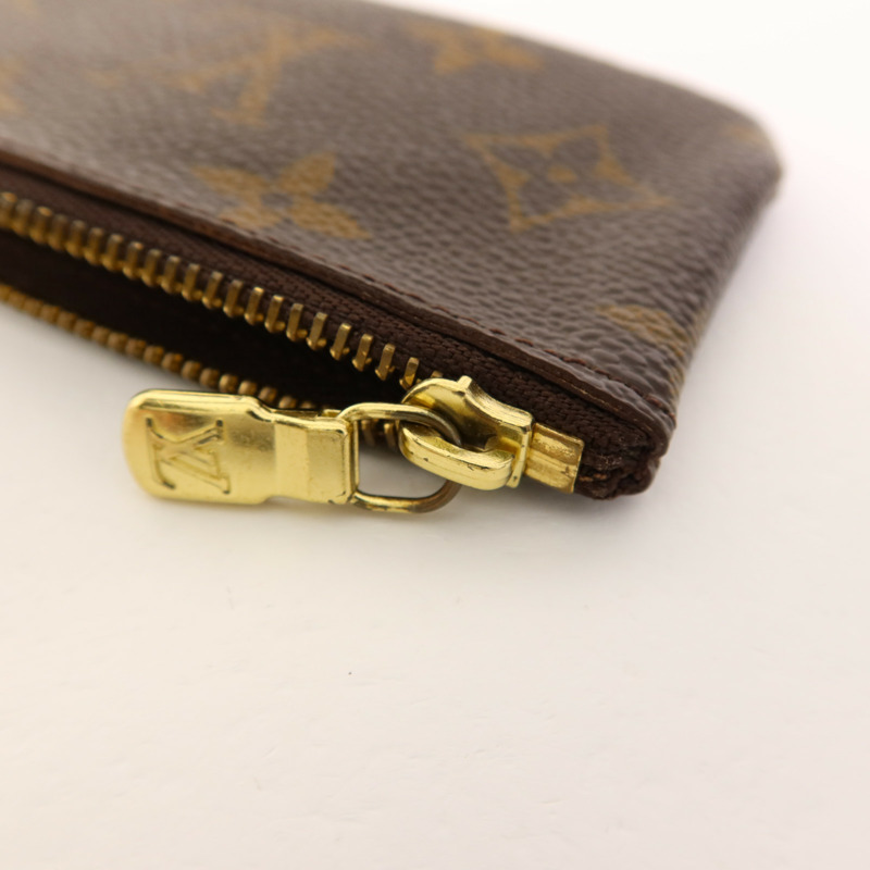 LOUIS VUITTON Monogram Key Pouch金扣鎖匙包-15