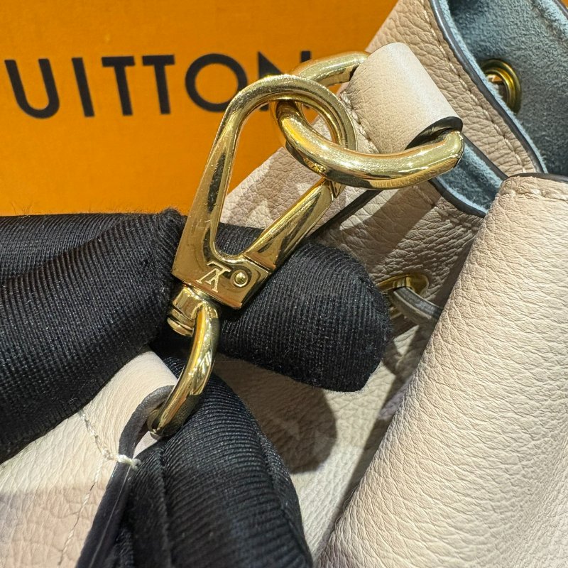 *SHIHNS名牌精品* LV Lockme 水桶包 香檳袋-3