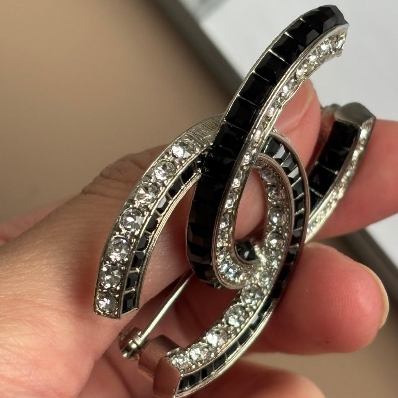 ::CHANEL:: 水鑽雙色雙C 胸針 別針 釦針-10