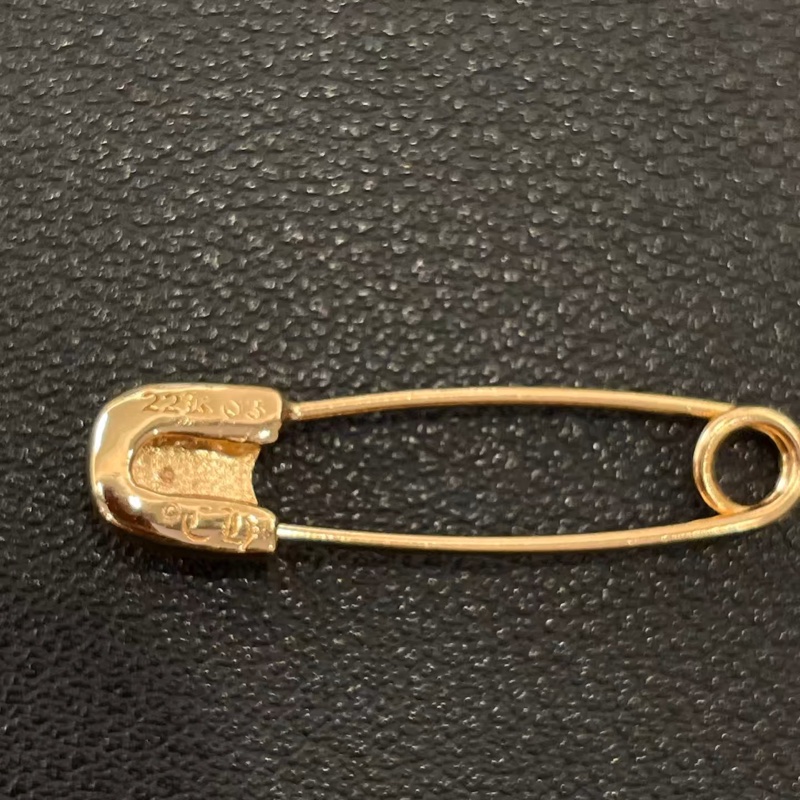 Chrome Hearts 22K 白鑽別針-6