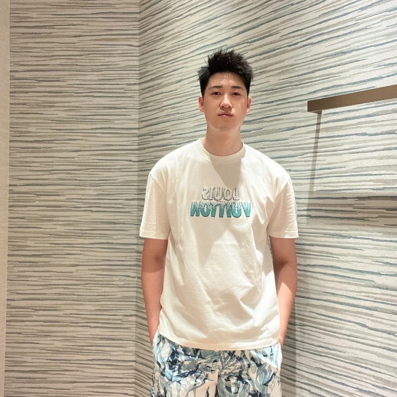 莉亞精品♡LV 白色字母串珠圓領短袖 XL 二手美品-3