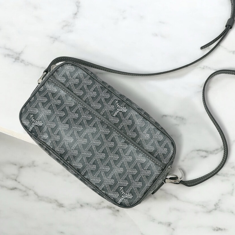 莉亞精品♡ Goyard相機包灰色 全新品-0