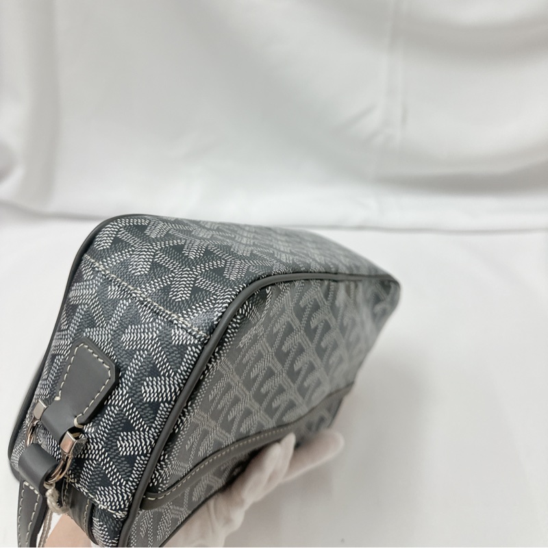 莉亞精品♡ Goyard相機包灰色 全新品-8