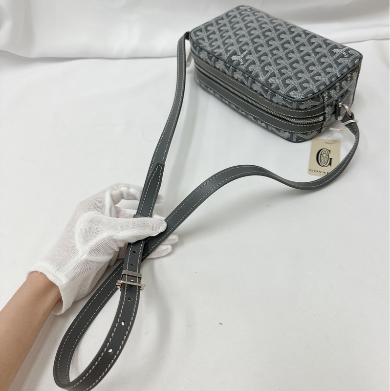 莉亞精品♡ Goyard相機包灰色 全新品-11