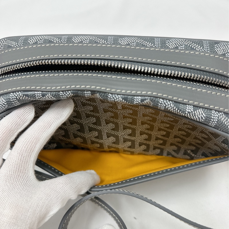 莉亞精品♡ Goyard相機包灰色 全新品-14