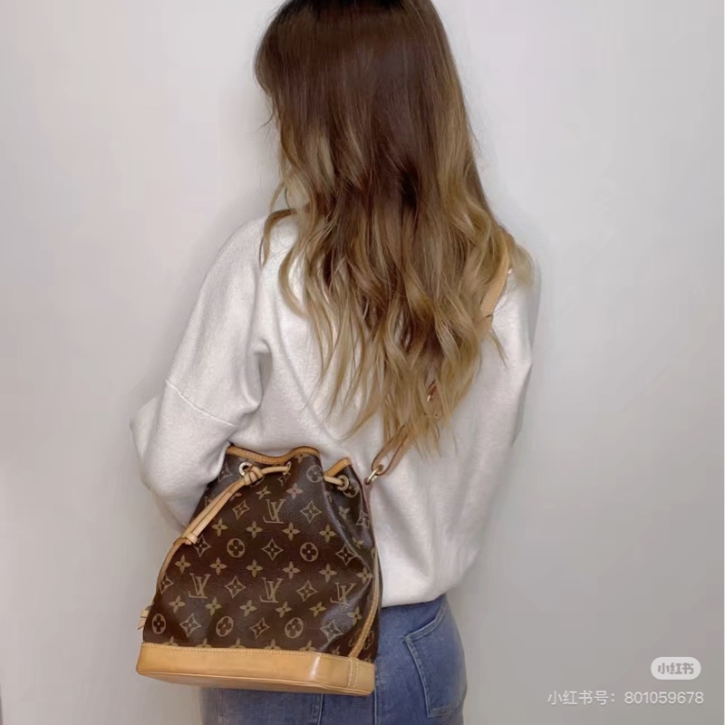 莉亞精品♡ LV 老花抽繩水桶包 二手美包-1