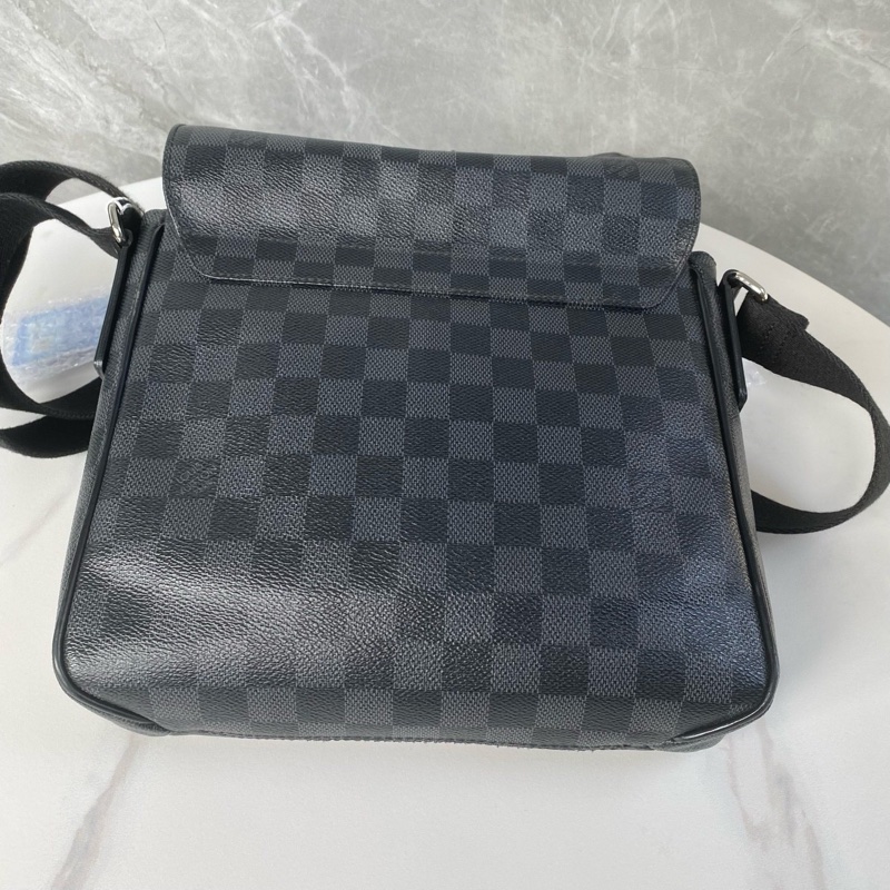 Louis Vuitton 黑色棋盤格 翻蓋郵差 男款 尺寸約26x20x7-1