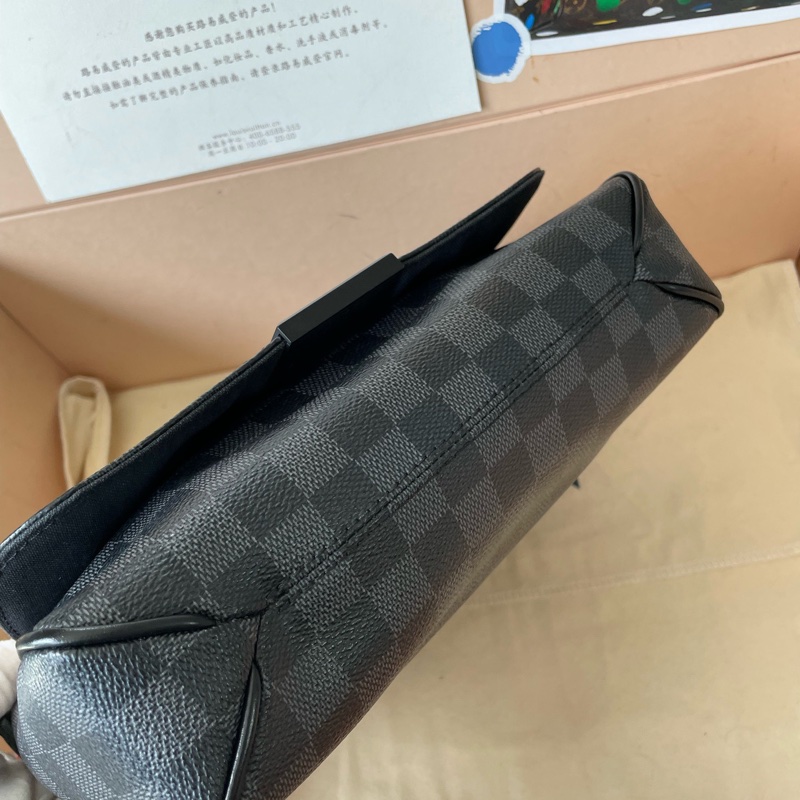 Louis Vuitton 黑色棋盤格 翻蓋郵差 男款 尺寸約26x20x7 15年-2