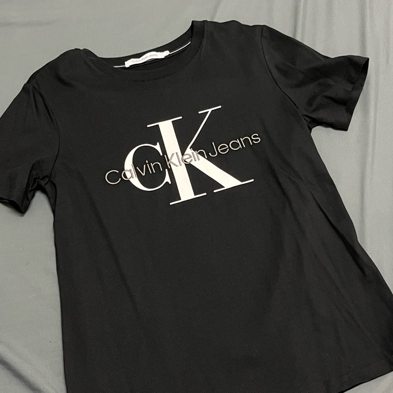 Calvin Klein 黑色短袖（女版）-0