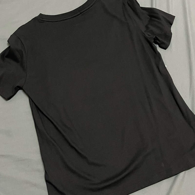 Calvin Klein 黑色短袖（女版）-3
