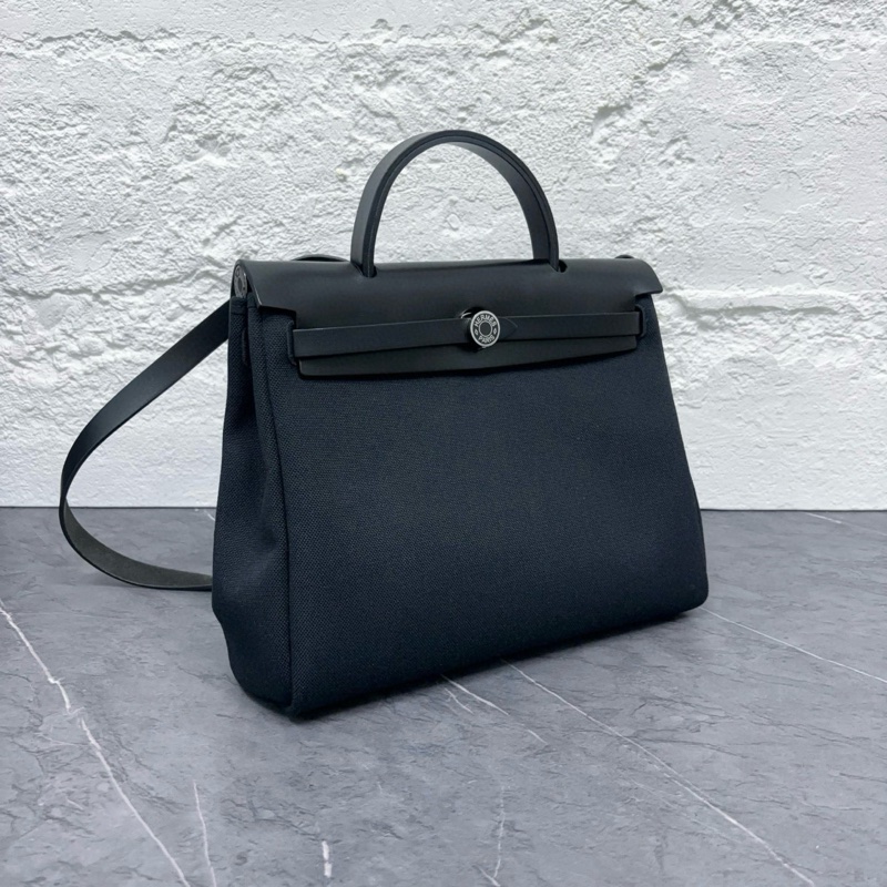 Hermes愛馬仕 herbag31黑銀 尺寸約30×26×12 Z刻-1