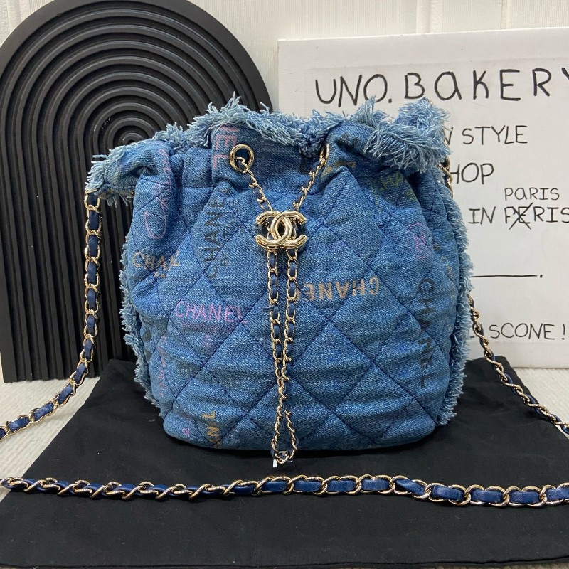 Chanel 牛仔塗鴉水桶包 小號 斜背包 有防塵袋 尺寸約18*23*9~-0