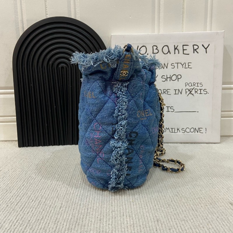 Chanel 牛仔塗鴉水桶包 小號 斜背包 有防塵袋 尺寸約18*23*9~-2