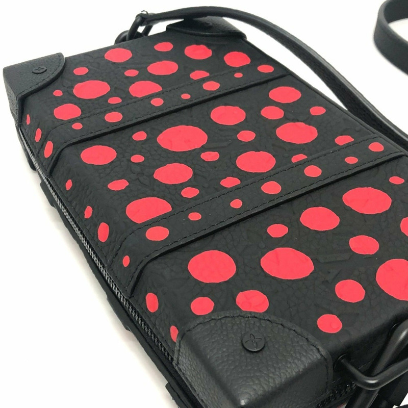 LOUIS VUITTON M81905 Monogram Dot Soft Trunk 皮夾 LV x YK Taurillon 皮革單肩包，男士，黑色-11