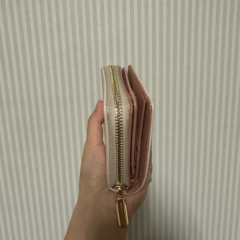 CHARLES & KEITH 粉色短夾-12