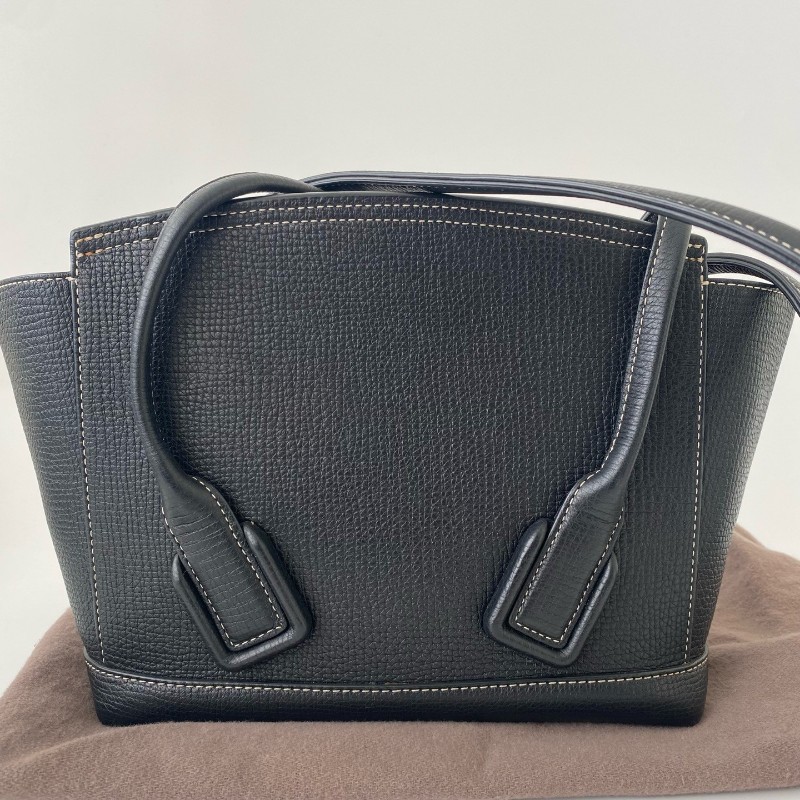 Bottega Veneta/葆蝶家 Acro 黑色手提包 單肩包 底長23cm-2