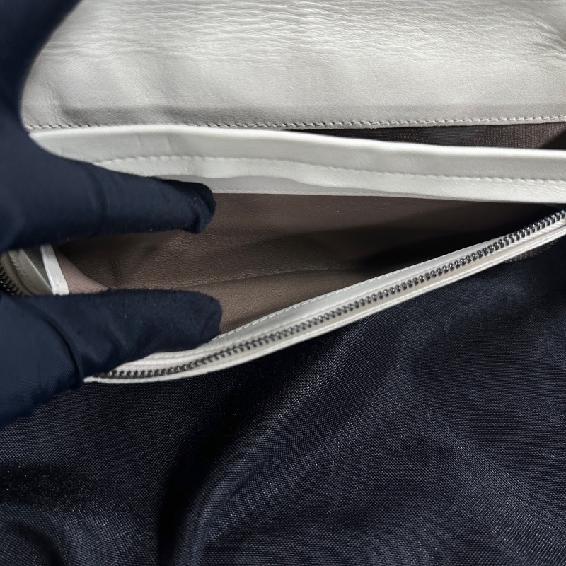 葆蝶家Bottega Veneta 白色編織手拿包 手提包-8