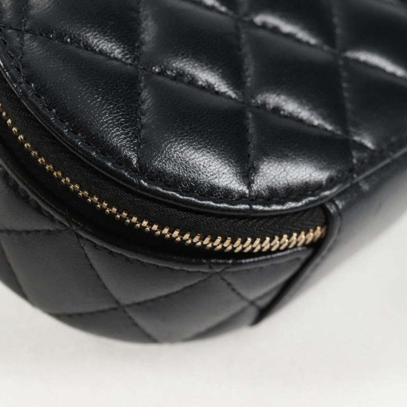 【日本直送】香奈兒 (CHANEL) 絎縫羊皮黑色金色雙C標誌手拿包 Auth 132970M-7