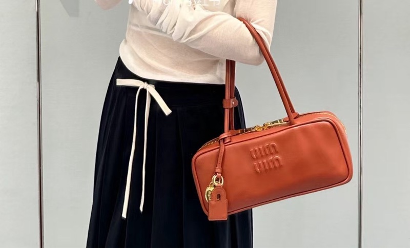 促銷品 Miu Miu Beau皮革手袋 鐵紅色-3