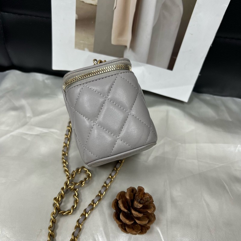 Chanel香奈兒 灰色小羊皮金球 方盒子 化妝包 斜背包 肩背包 22年 晶片款-3