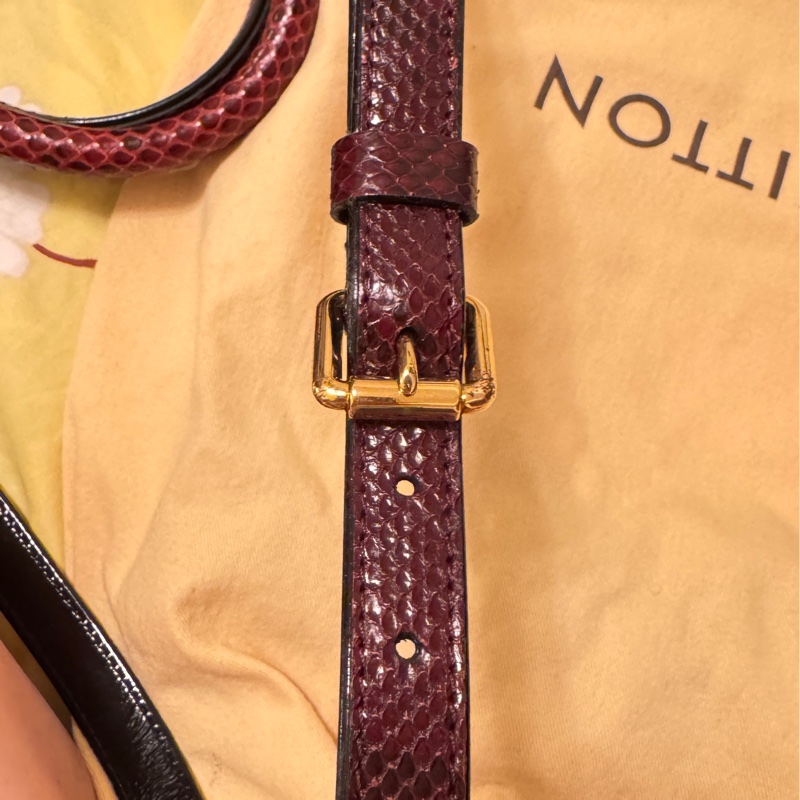 LV老花LOGO 特別訂製款 蟒蛇皮提把 拼鴕鳥皮+麂皮內 二用包-11