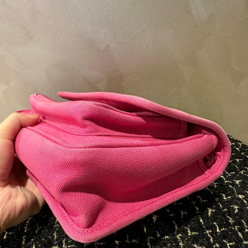 MiuMiu 粉色niki 小號 肩背包 斜背包-7