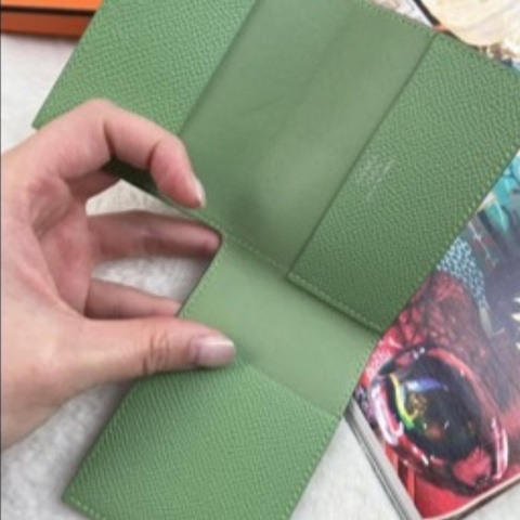 Hermes Portacarte Guernesey L型卡包/頰酪梨綠