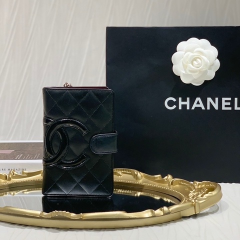 🍁 Chanel香奈兒康鵬系列錢包 經典實用  多卡位超方便  尺寸：10x15x3cm 💰好價