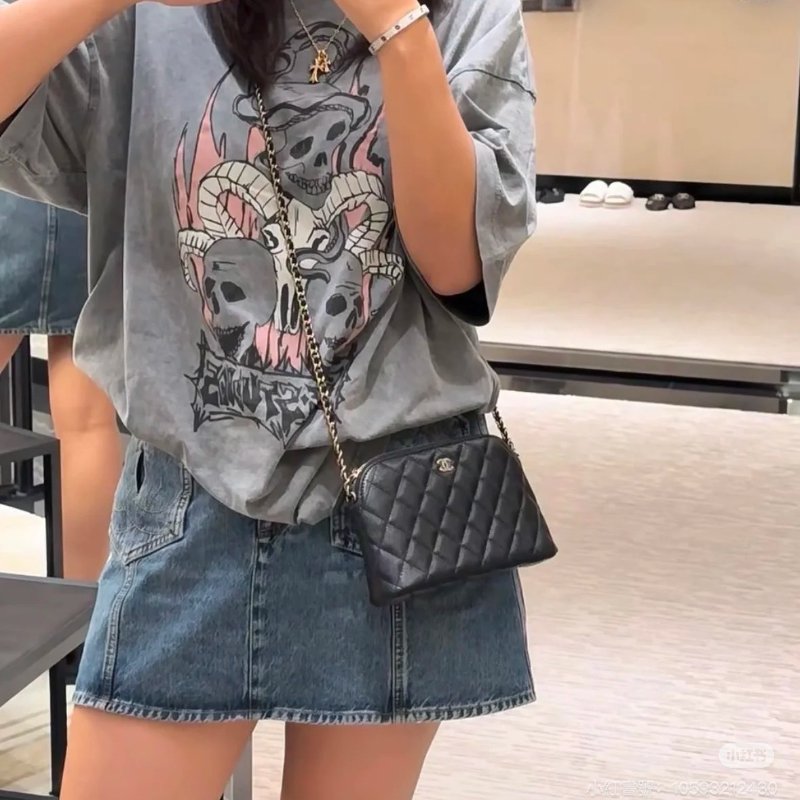 CHANEL 24A粒面牛皮貝殼包 - 黑金-1