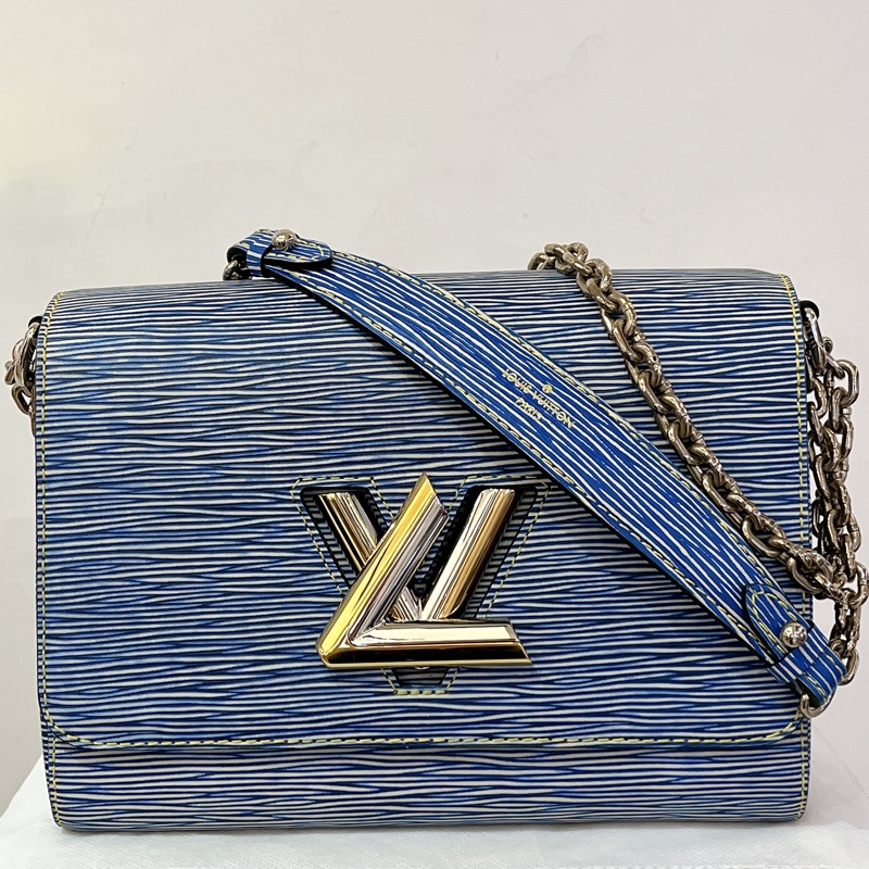 LV 藍EPI雙色Logo Twist鍊包-1