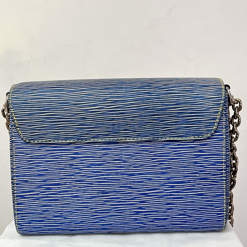 LV 藍EPI雙色Logo Twist鍊包-2