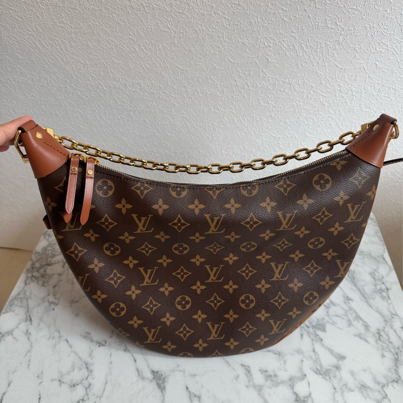 LV雙色花紋彎月包loop hobo-1