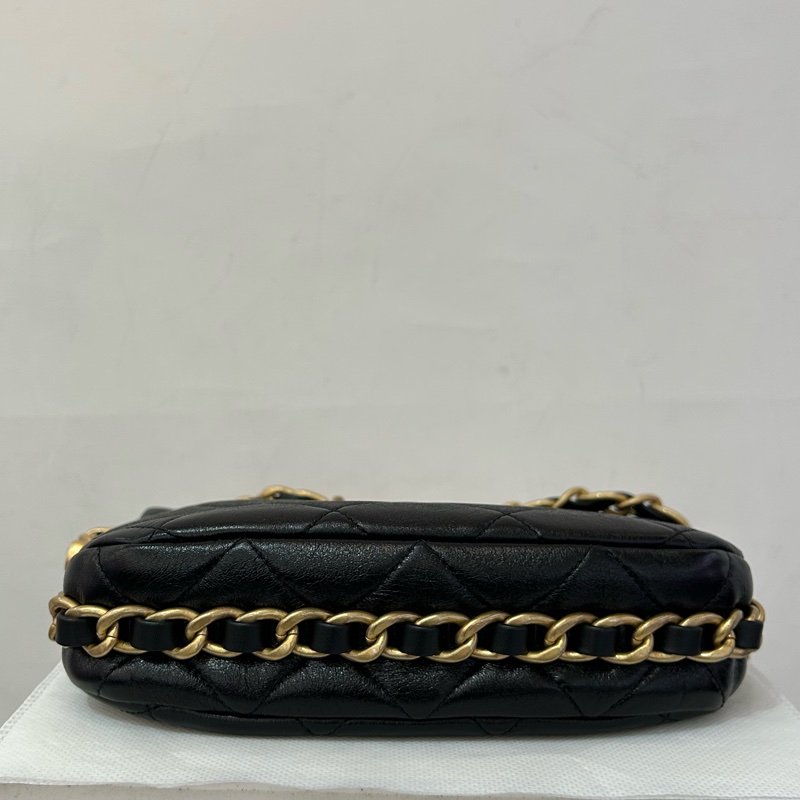CHANEL黑羊皮金釦HOBO BAG-4