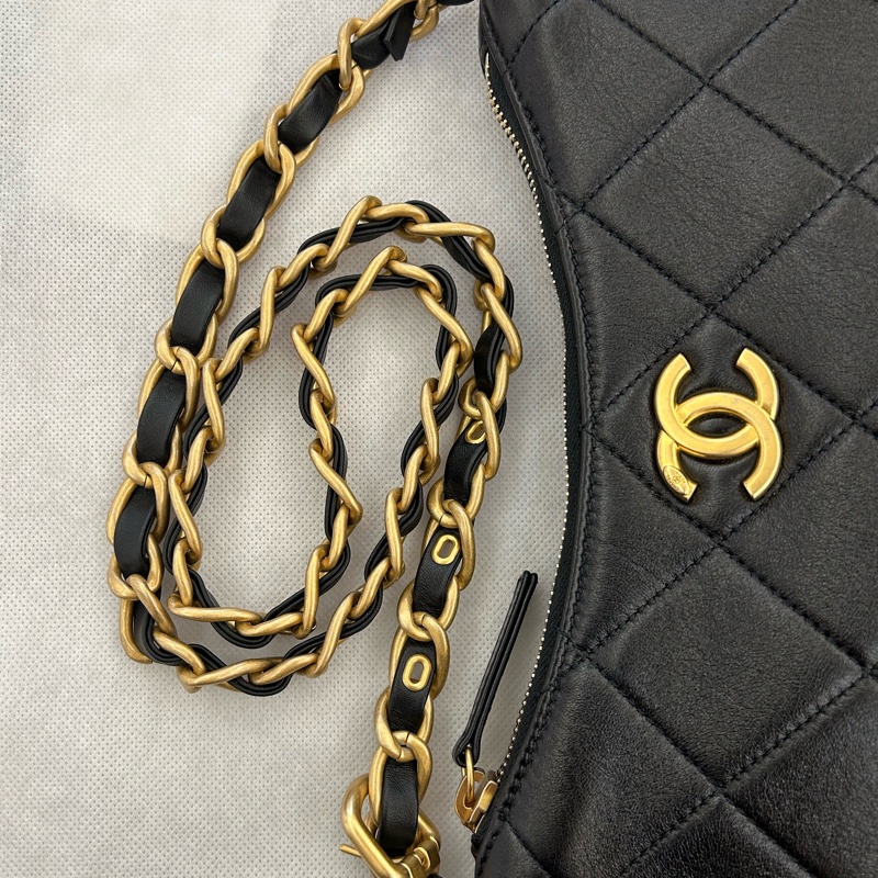 CHANEL黑羊皮金釦HOBO BAG-8