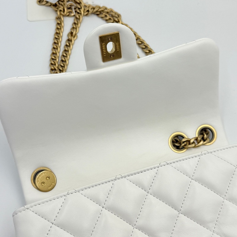 CHANEL  23B 經典菱格紋羊皮 斜揹袋 晶片款「粗用價」-6