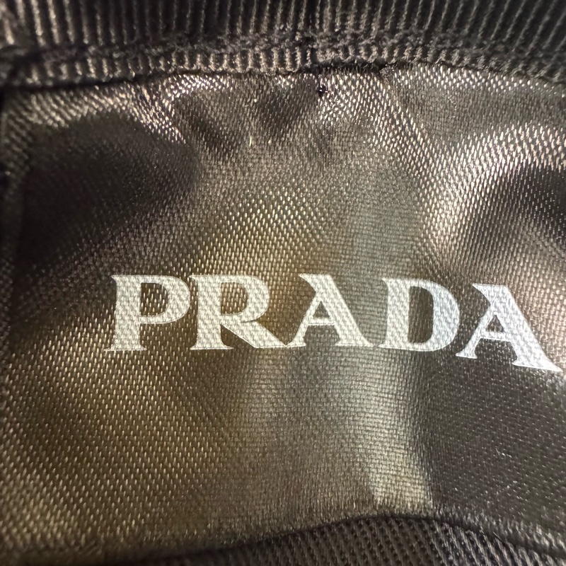 Prada 黑色尼龍三角鐵牌logo 漁夫帽-5