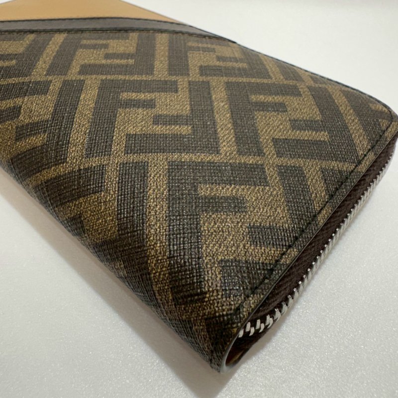 FENDI 拉鍊 長夾/皮夾 9成新-3
