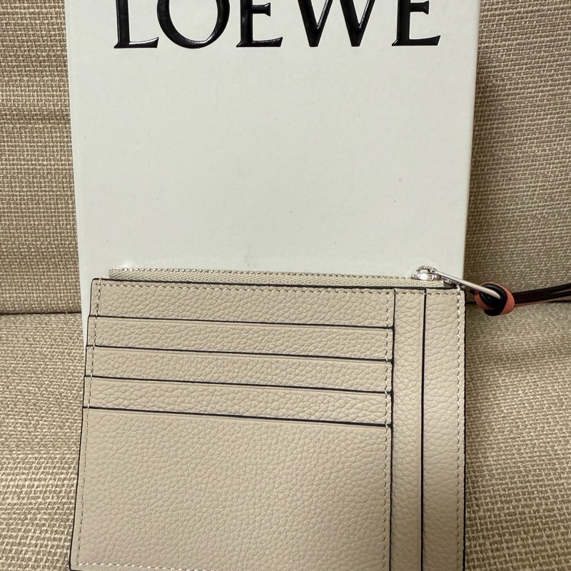 LOEWE 柔軟小牛皮卡夾-1