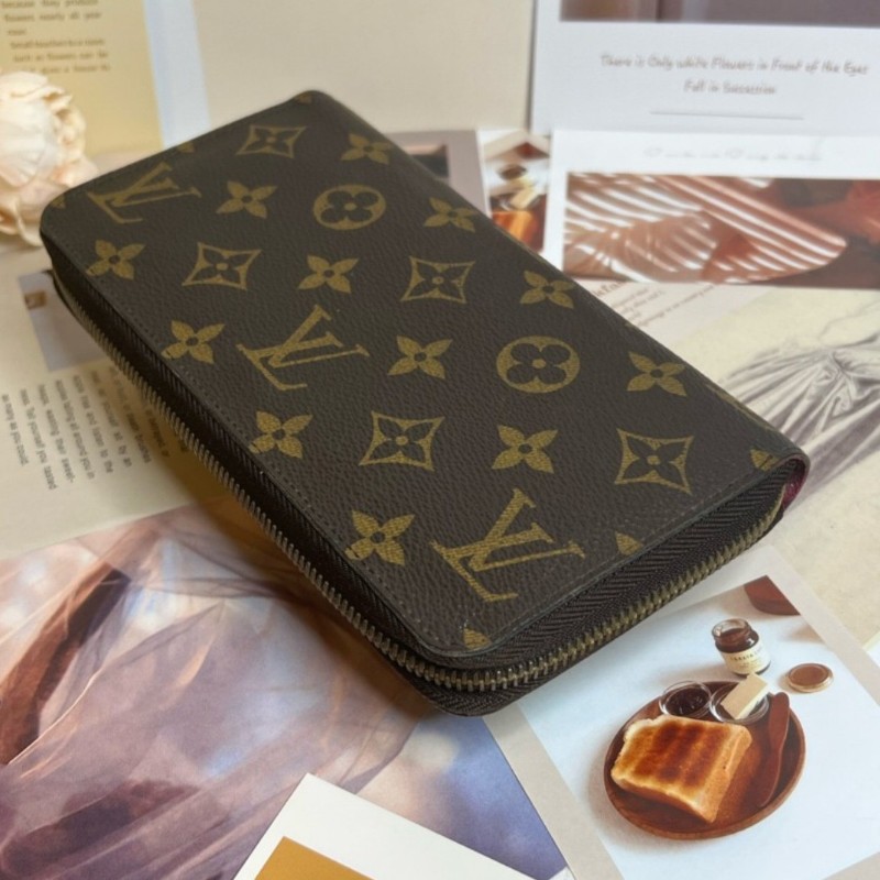 路易威登
Louis Vuitton 聖誕動畫  Monogram 帆布 Evasion Zippy 錢包-11