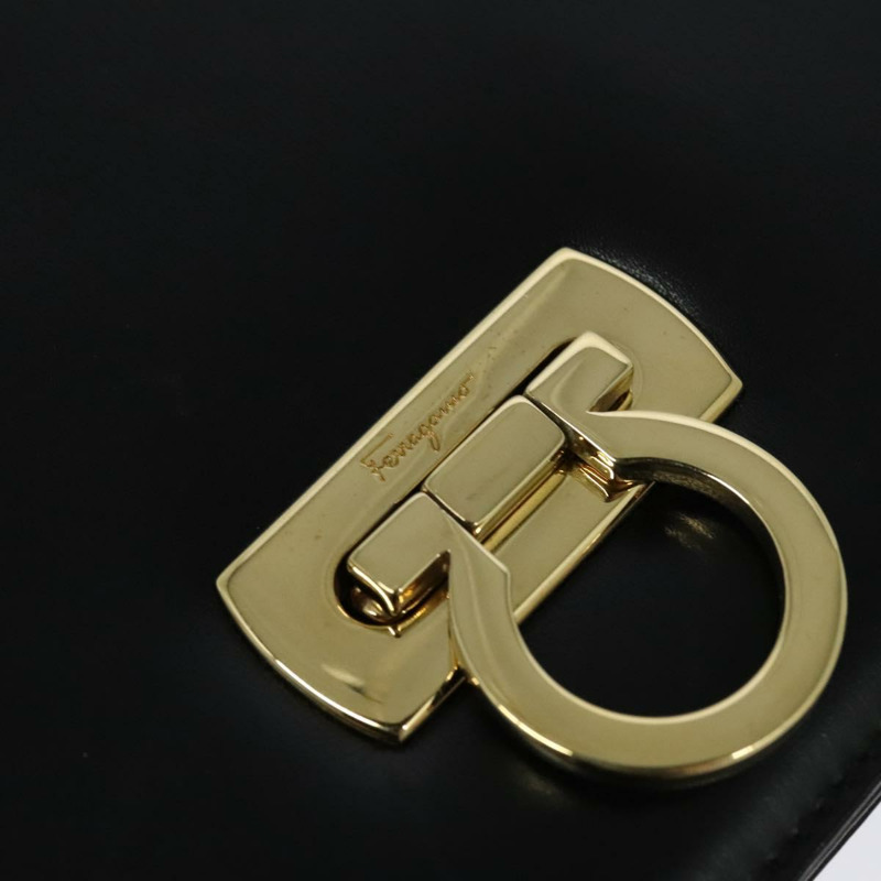 【日本直送】Salvatore Ferragamo Gancini 皮革肩背包 黑色 金色 正品 137001-8