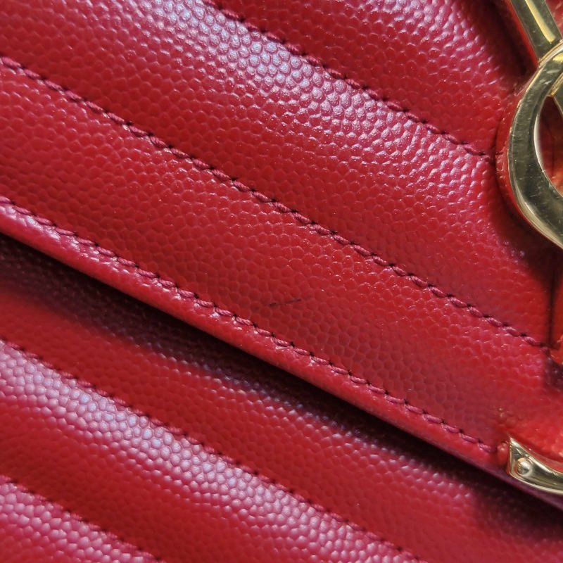 Saint Laurent Envelope 大號 牛皮 純色 V紋 絎縫 YSL標誌 單肩包-8