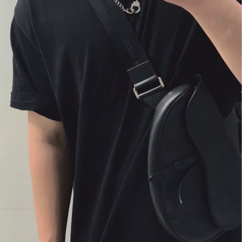 DIOR迪奧 Saddle 馬鞍包 單肩斜挎胸包 黑色 19編碼  尺寸約28.6*5*20cm-3